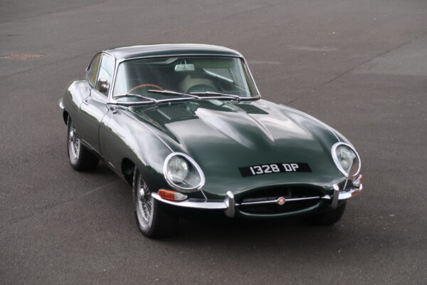 Jaguar E-Type 3.8 FHC