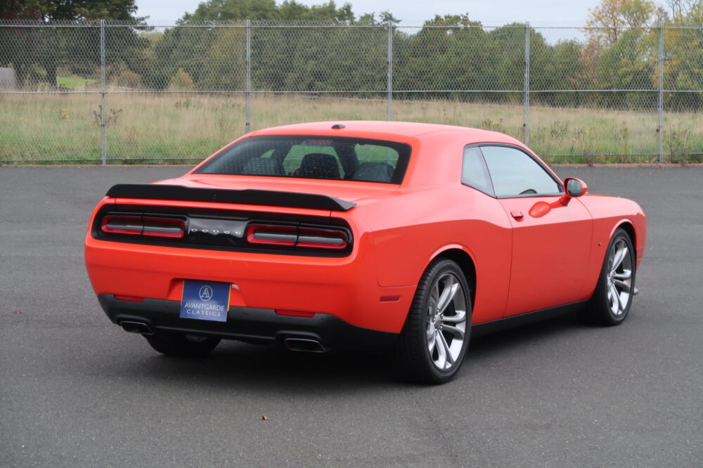 Dodge Challenger R/T Shaker 6 Speed
