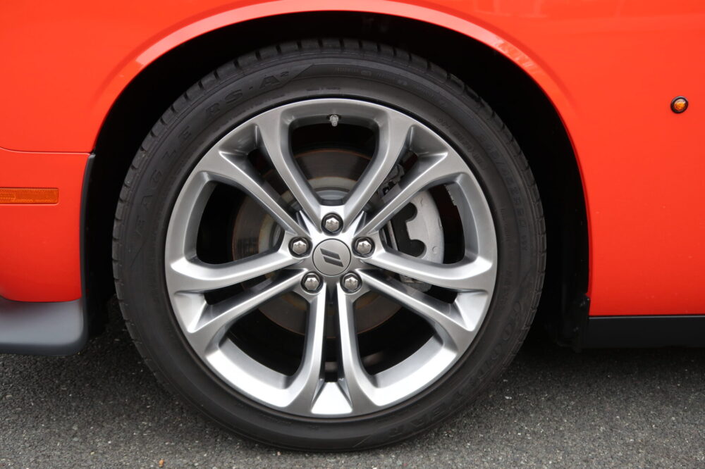 Dodge Challenger R/T Shaker 6 Speed