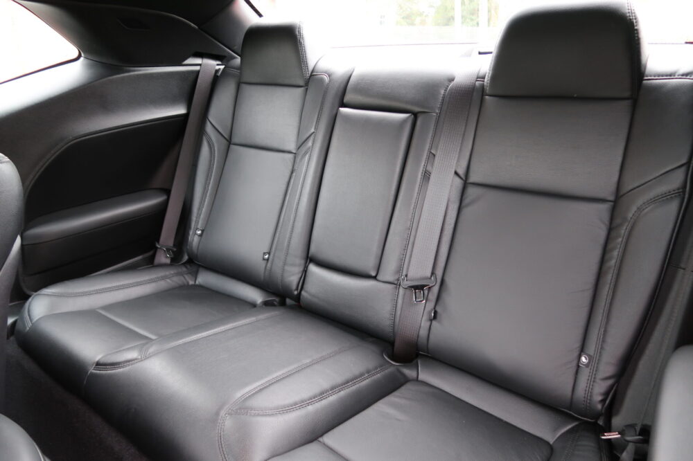 Dodge Challenger R/T Shaker 6 Speed