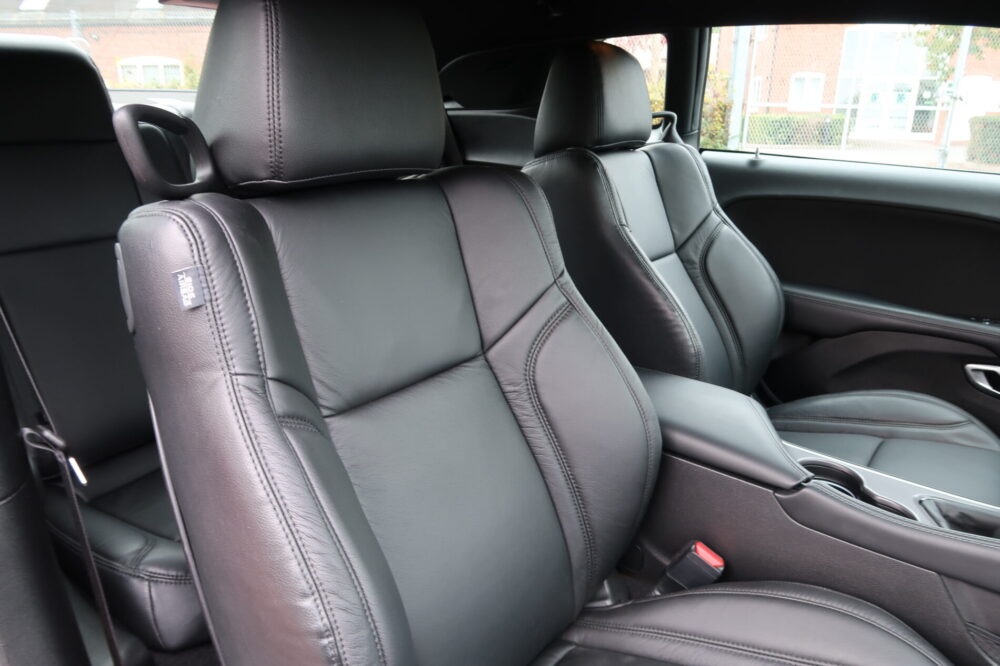 Dodge Challenger R/T Shaker 6 Speed