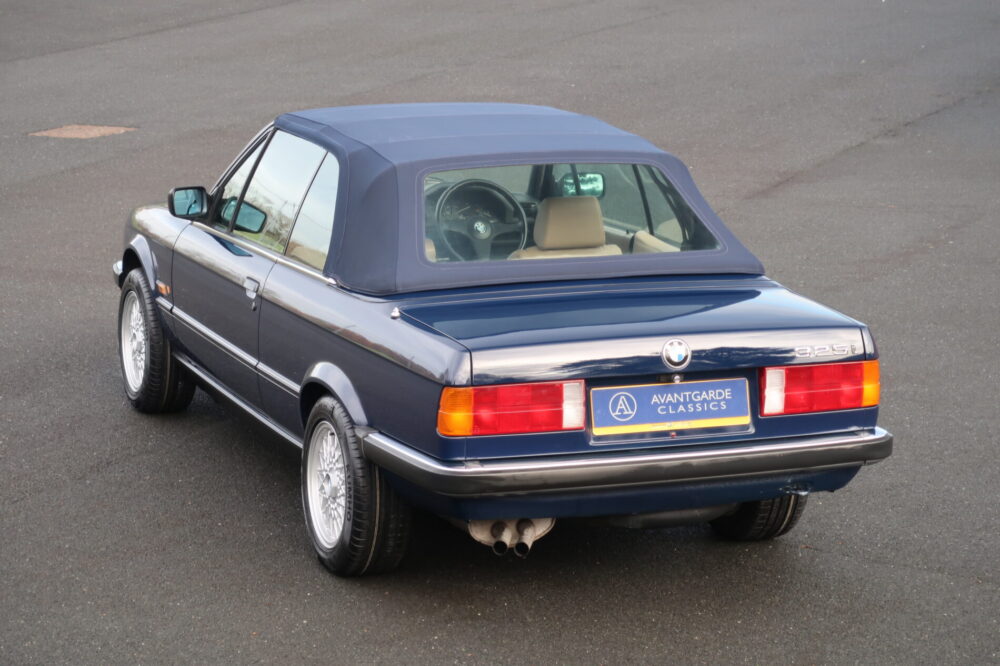 BMW 325i Convertible E30