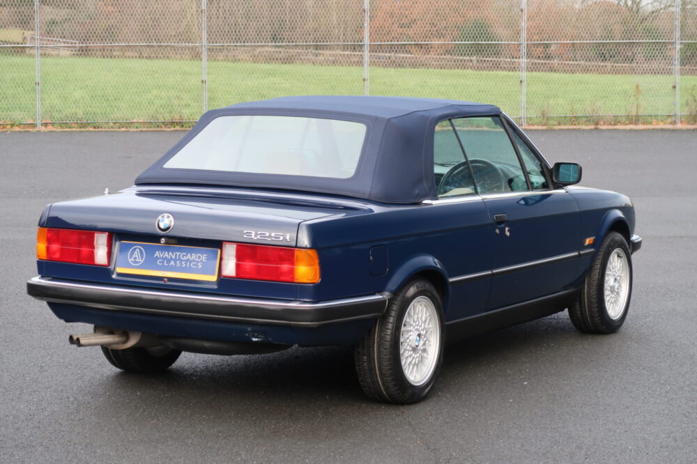 BMW 325i Convertible E30