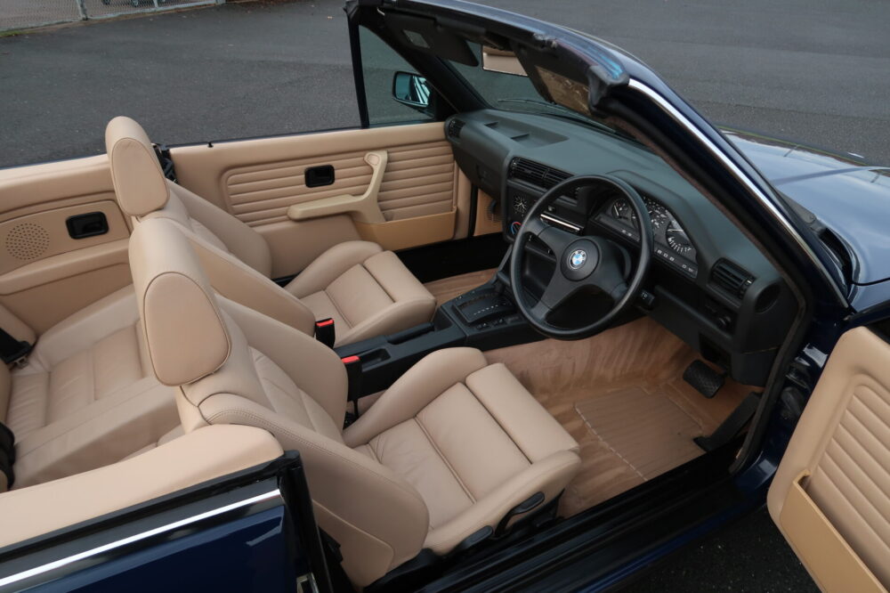BMW 325i Convertible E30