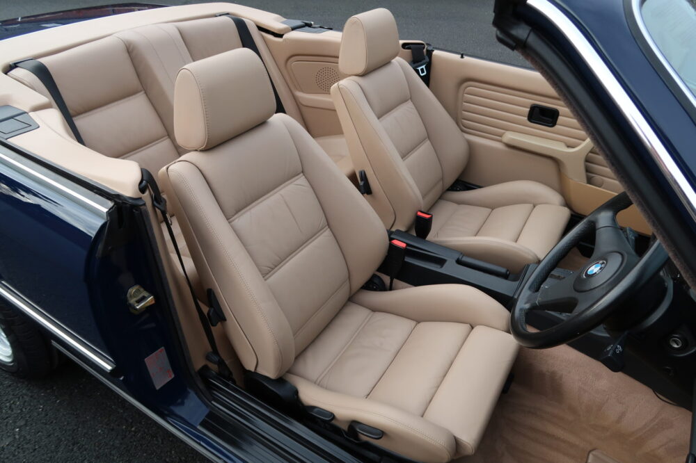 BMW 325i Convertible E30