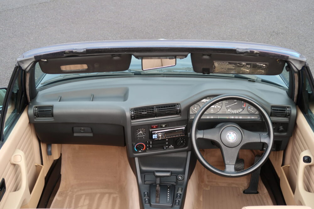 BMW 325i Convertible E30