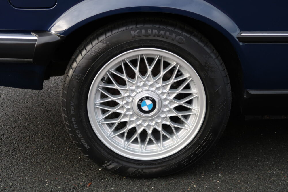 BMW 325i Convertible E30