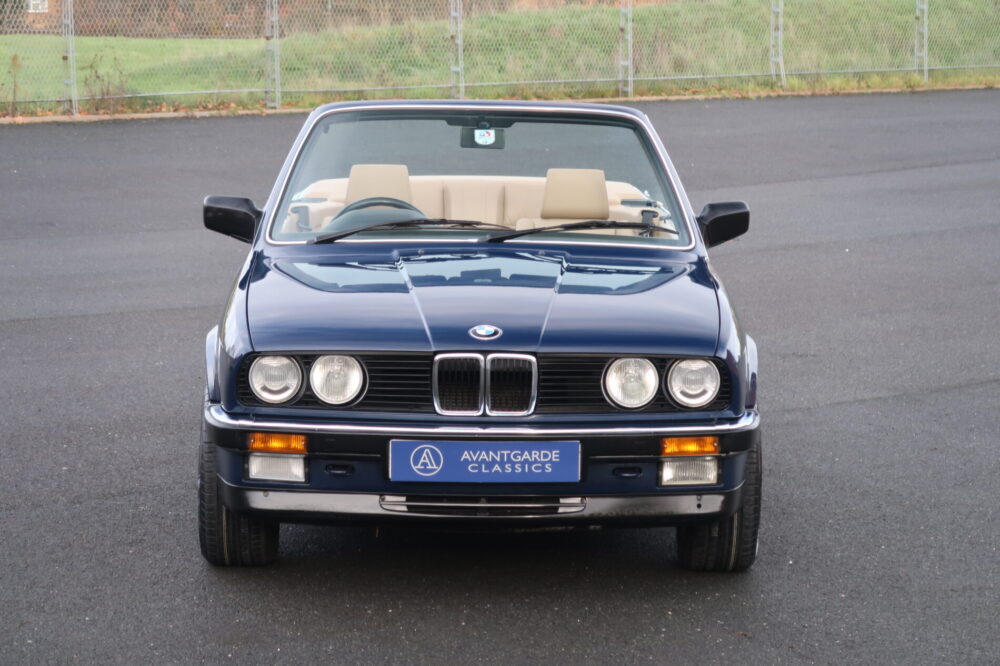 BMW 325i Convertible E30